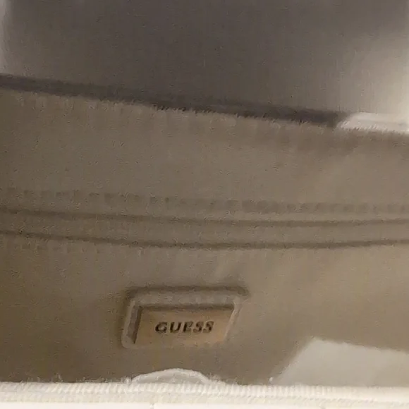 GUESS Ivory Quilted Chain Shoulder Bag - Picture 3 of 8